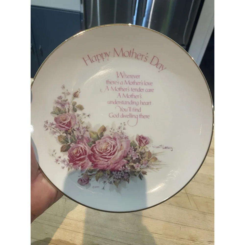 Mother's Day Roses Commemorative Edition 1976 Happy Mother's Day Porcelain Plate